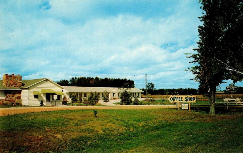 Whtie Wagon Motel and Coffee Shop - Vintage Postcard